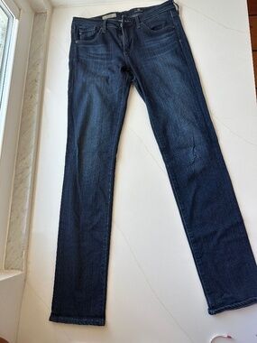 Size 26R AG skinny jeans